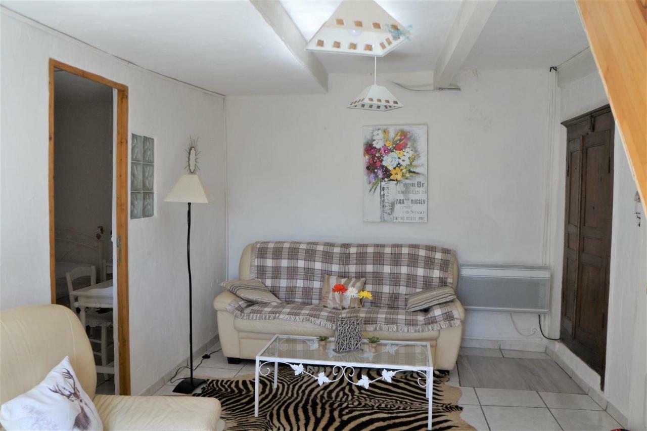 Gite **** "Le Refuge Des Fees" Saint-Julien-du-Gua Exterior foto